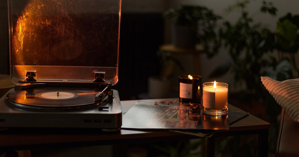kobi-co-candle-beside-record-player-for-sendle-blog